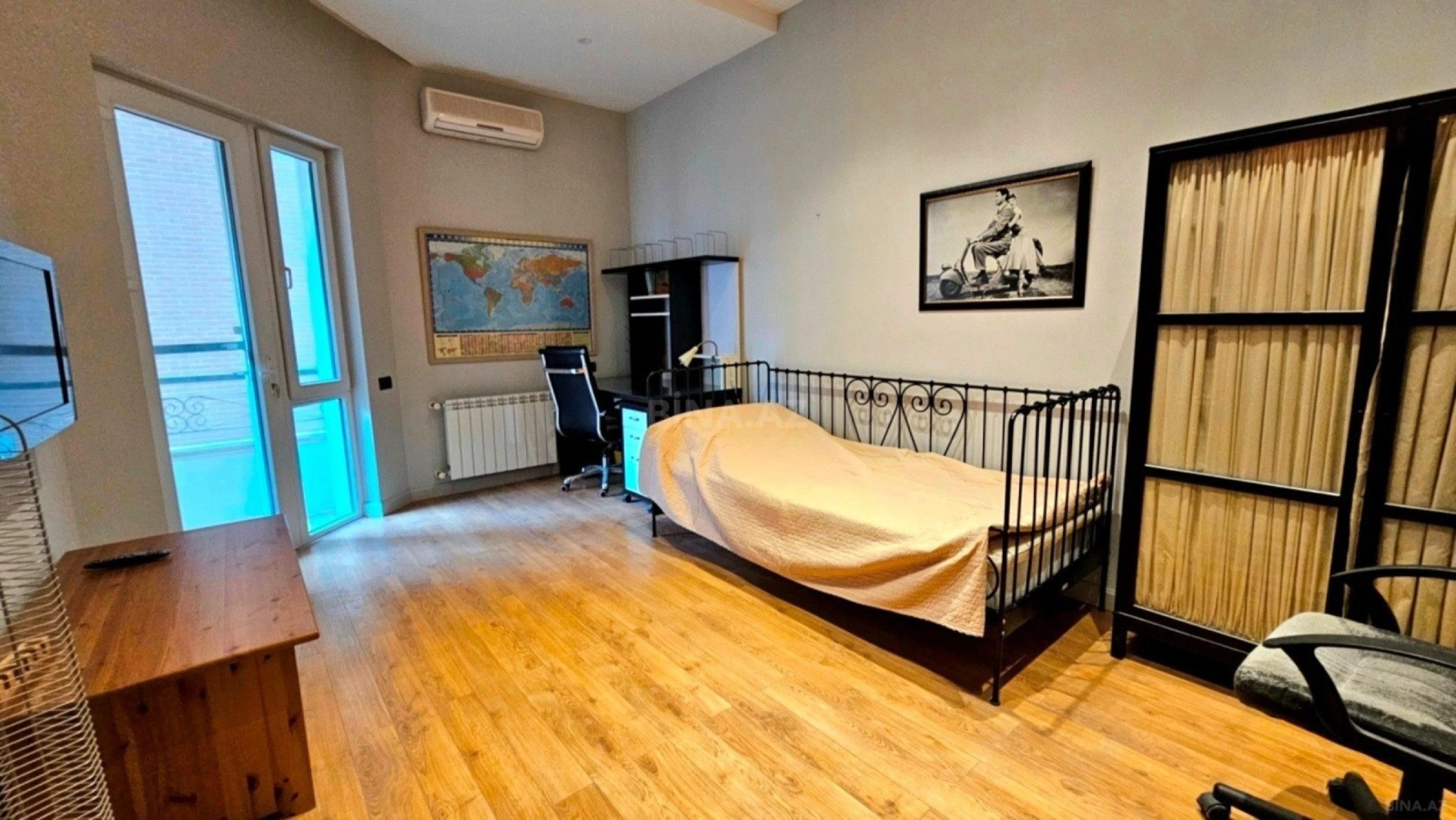 Satılır 5 otaqlı mənzil 234 m²