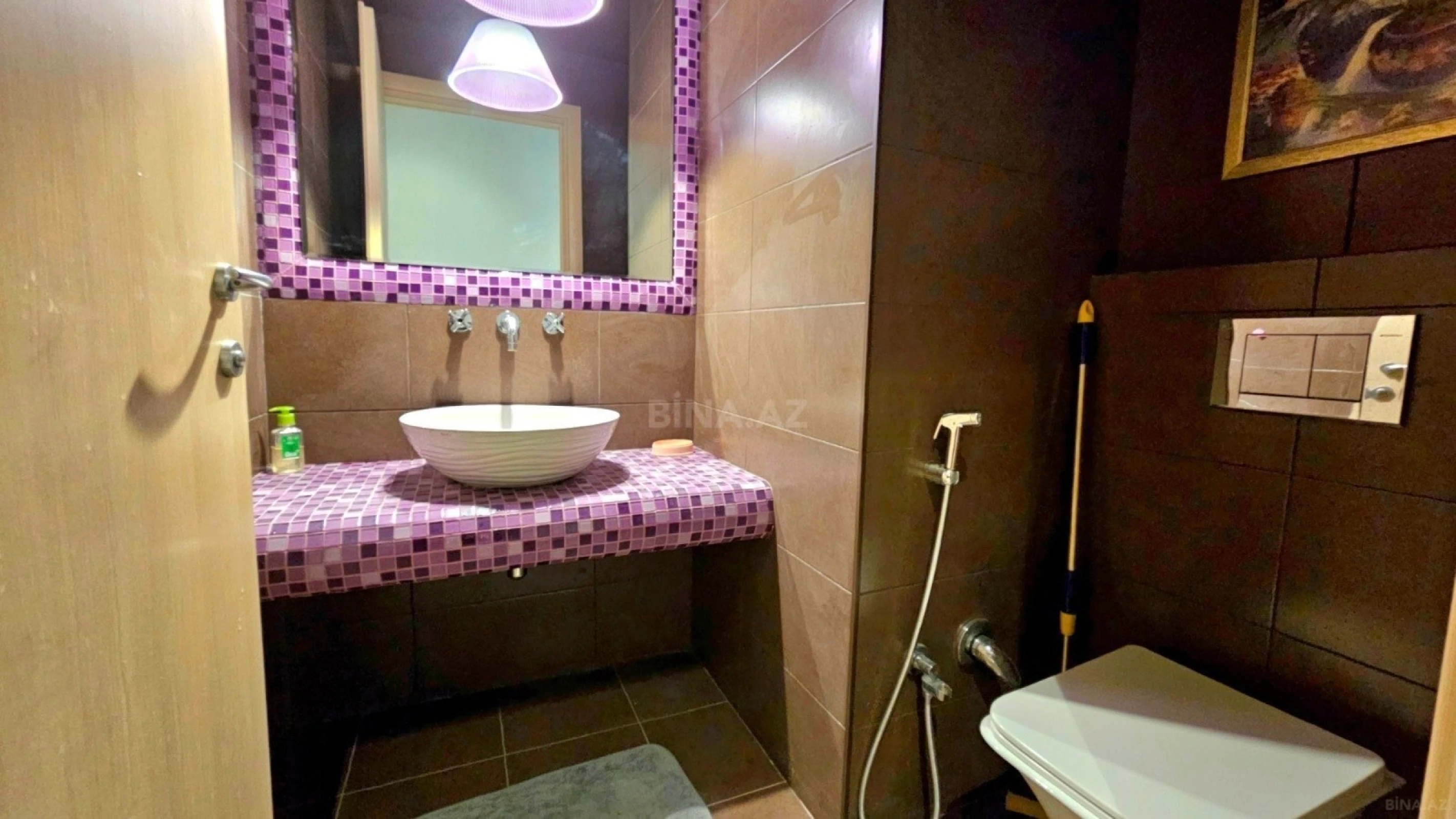 Satılır 5 otaqlı mənzil 234 m²