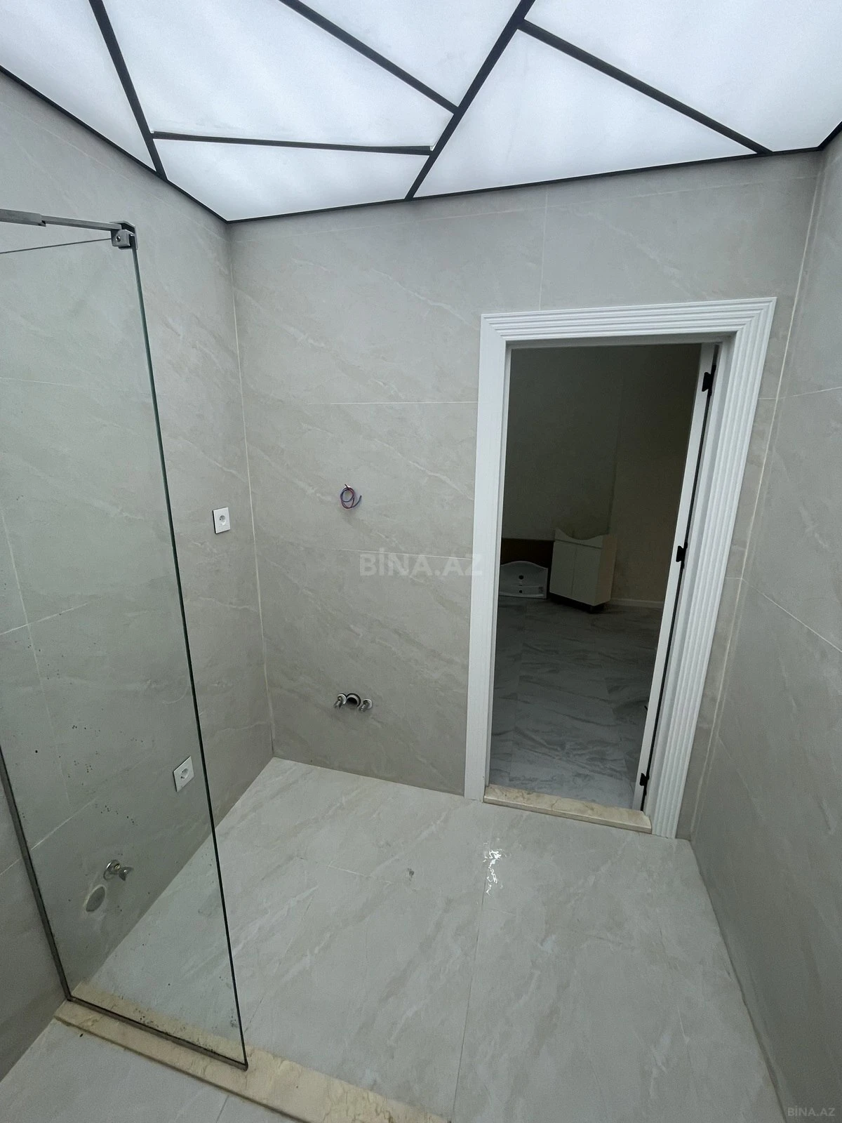 Satılır 2 otaqlı mənzil 68 m²