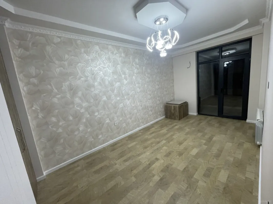 Satılır 2 otaqlı mənzil 68 m²