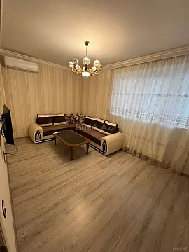 Kirayə verilir 2 otaqlı mənzil 65 m²