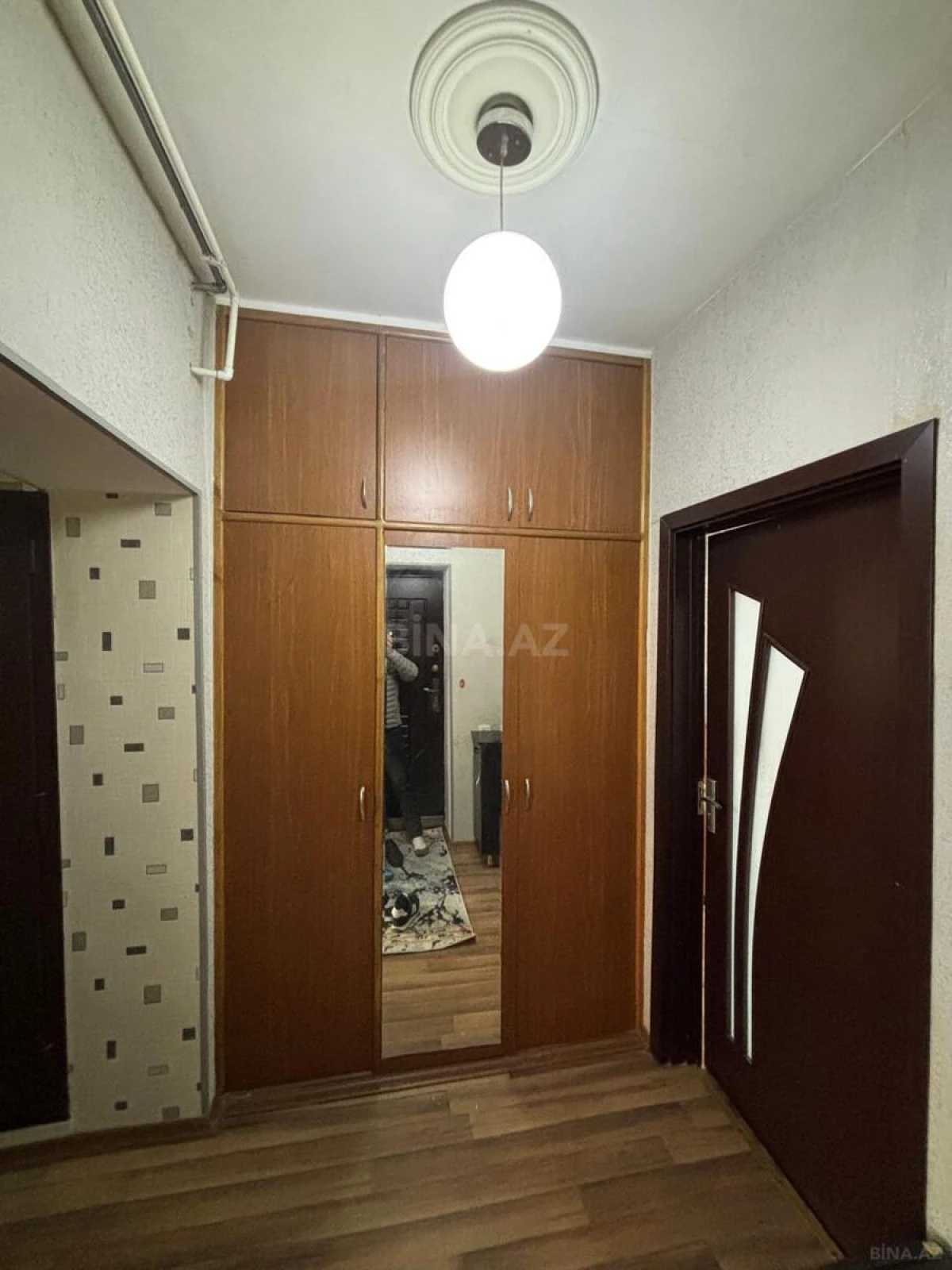 Satılır 2 otaqlı mənzil 65 m²