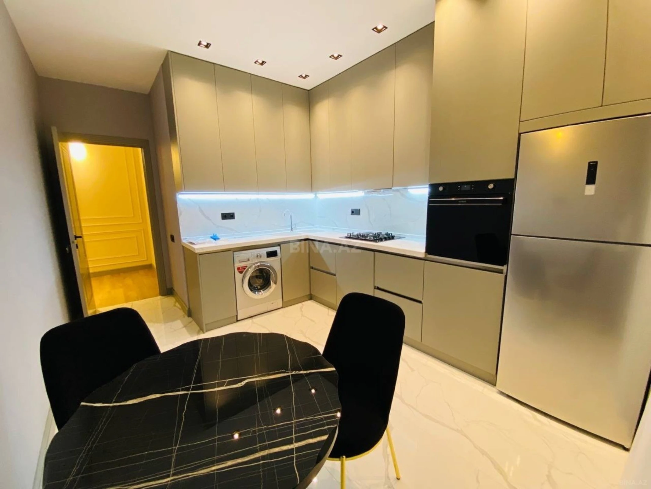 Kirayə verilir 3 otaqlı mənzil 100 m²