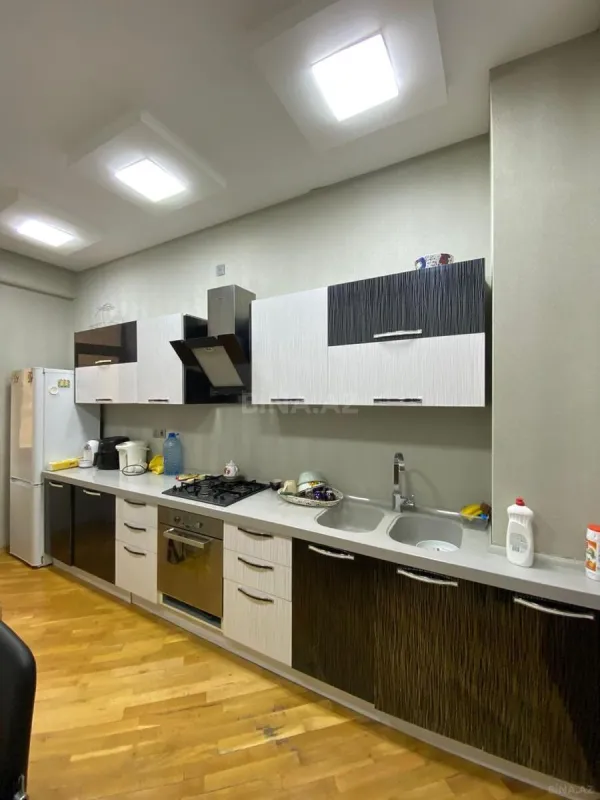 Kirayə verilir 3 otaqlı mənzil 120 m²