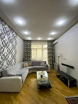 Kirayə verilir 3 otaqlı mənzil 120 m²