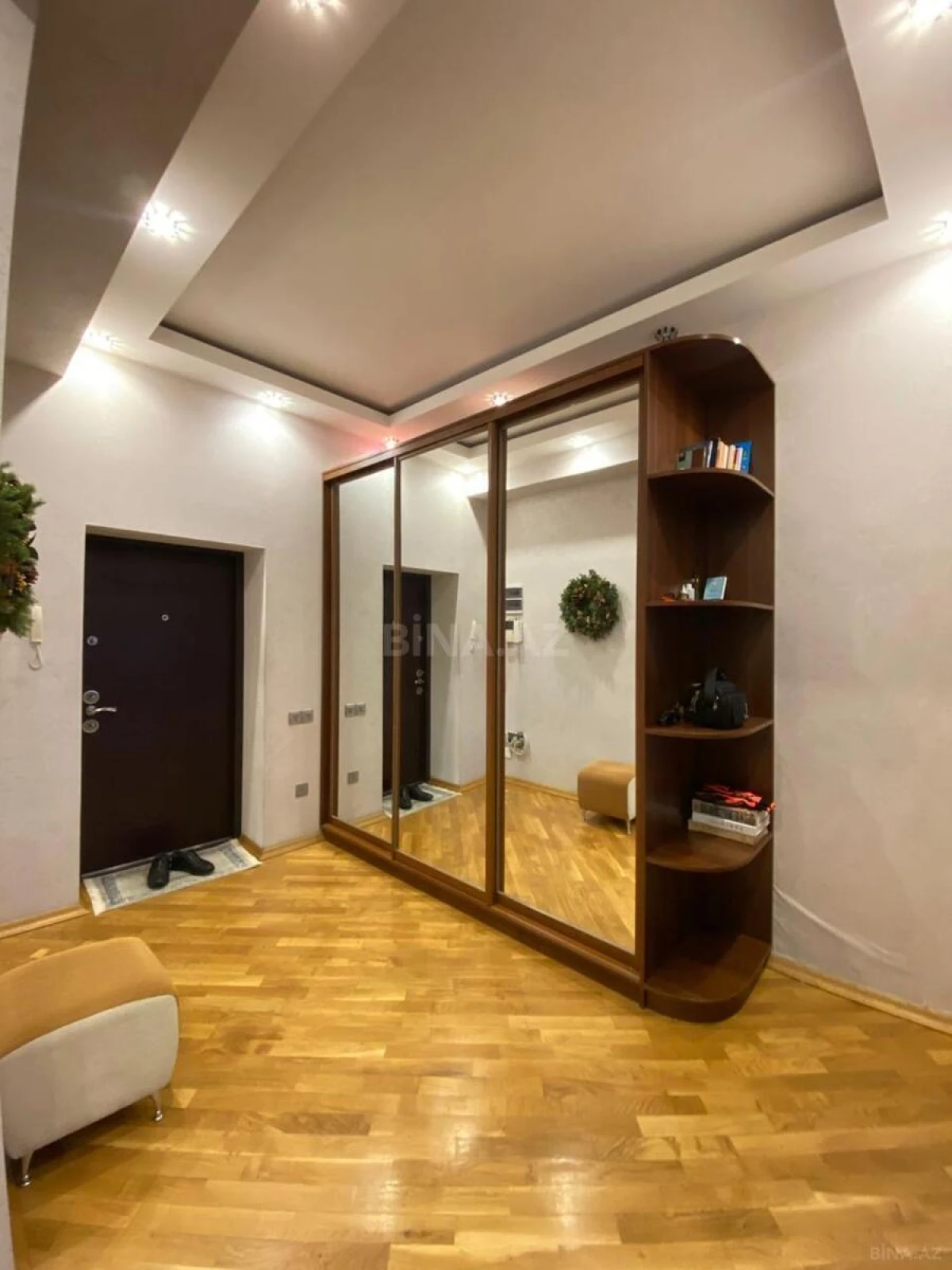 Kirayə verilir 3 otaqlı mənzil 120 m²