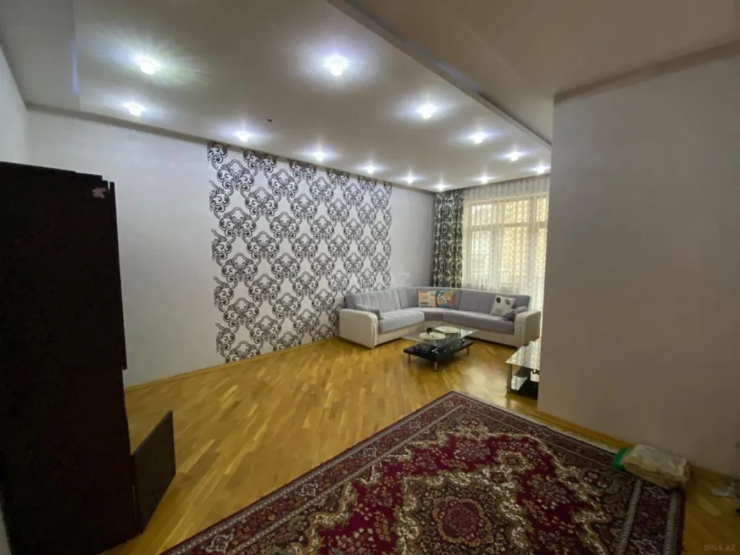 Kirayə verilir 3 otaqlı mənzil 120 m²