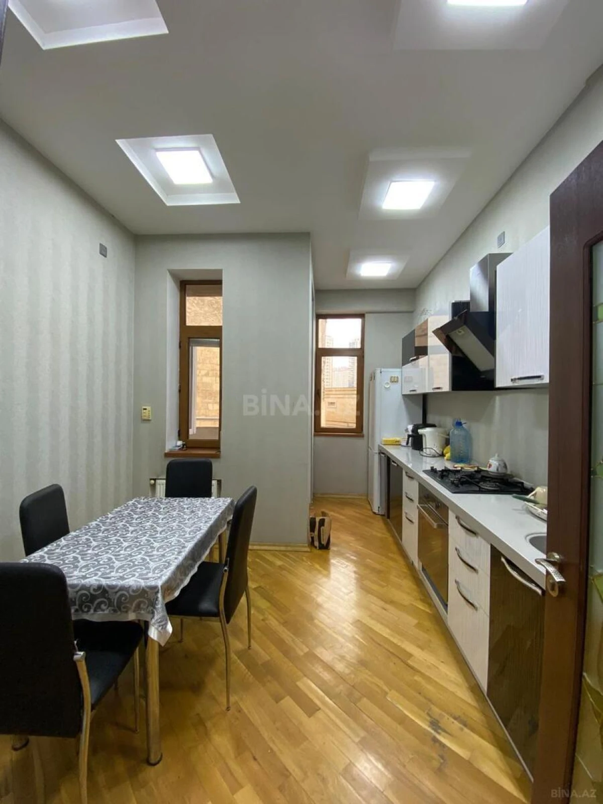 Kirayə verilir 3 otaqlı mənzil 120 m²