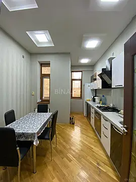 Kirayə verilir 3 otaqlı mənzil 120 m²