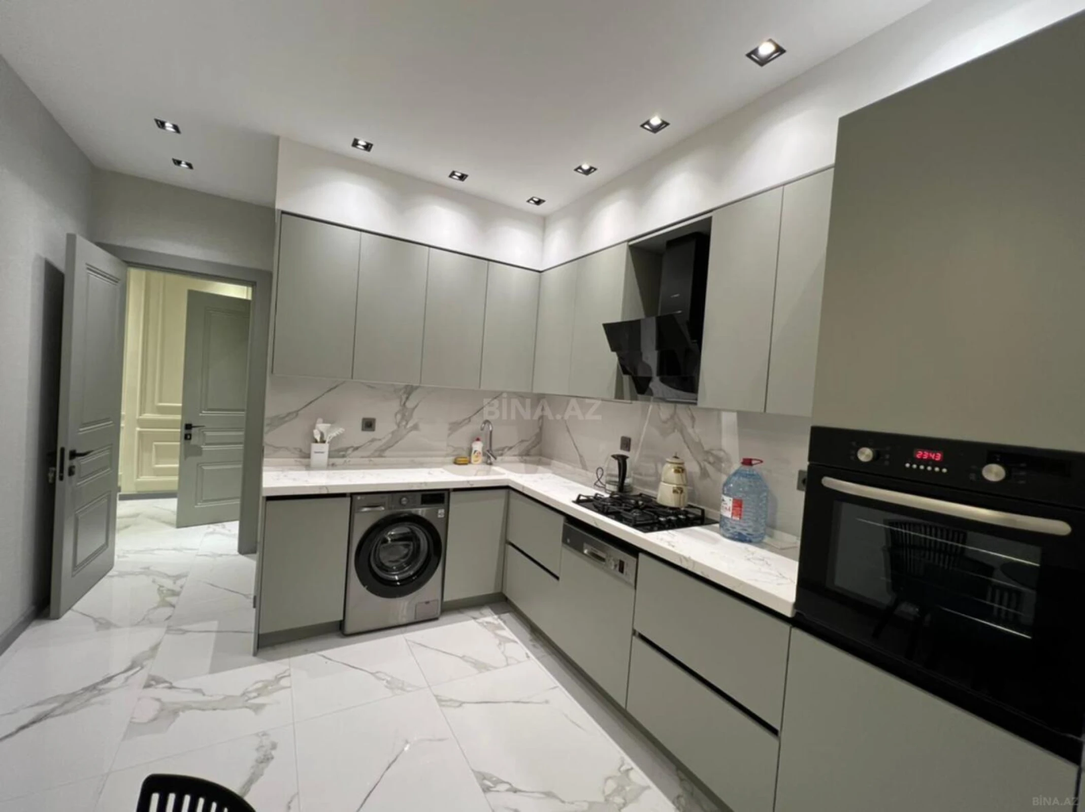 Kirayə verilir 2 otaqlı mənzil 100 m²