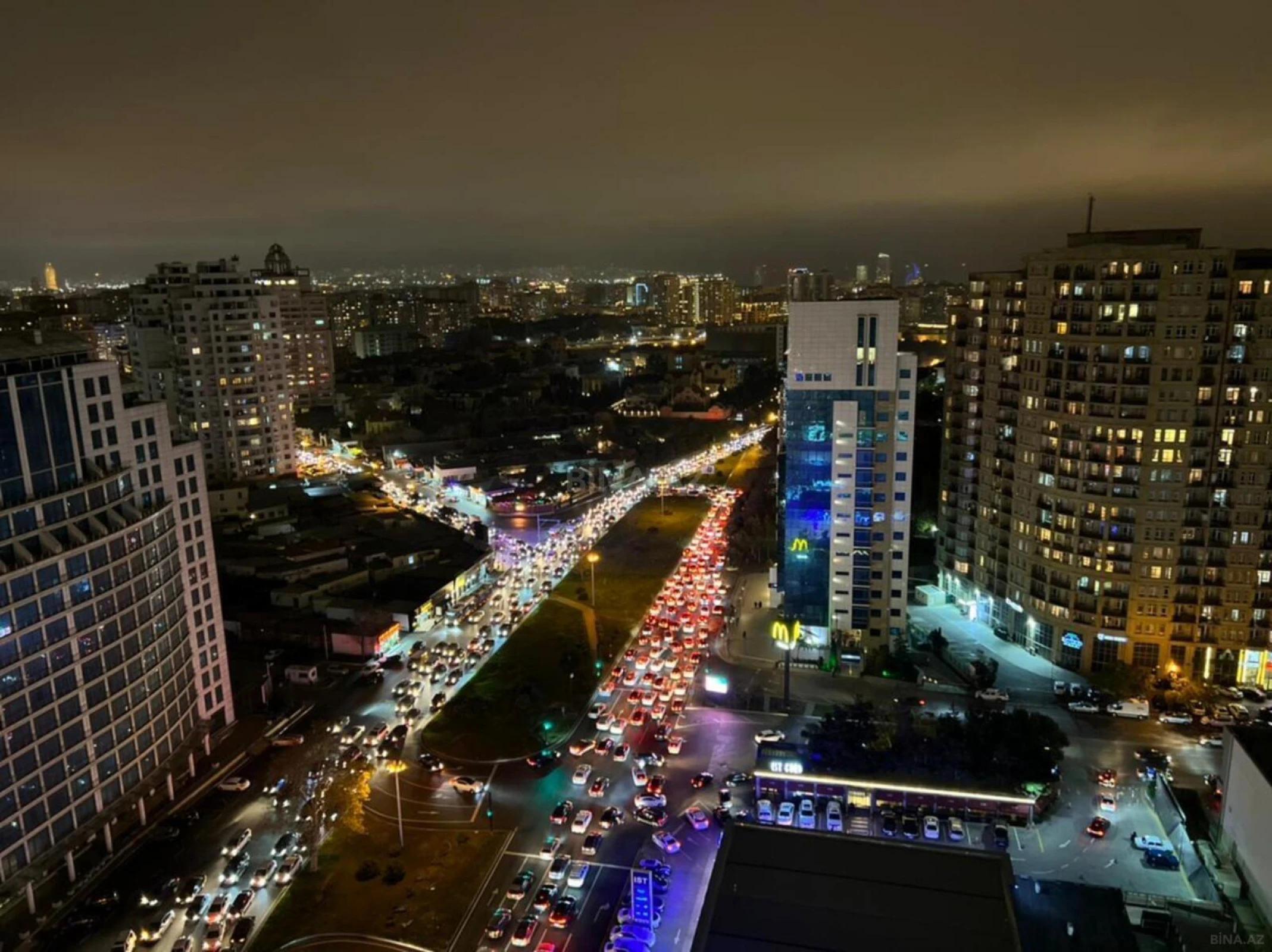 Kirayə verilir 2 otaqlı mənzil 100 m²