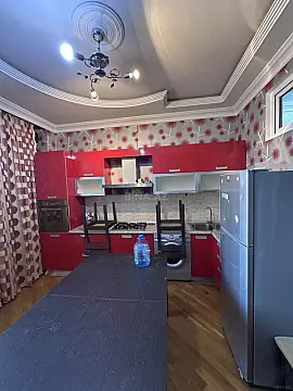 Kirayə verilir 3 otaqlı mənzil 100 m²