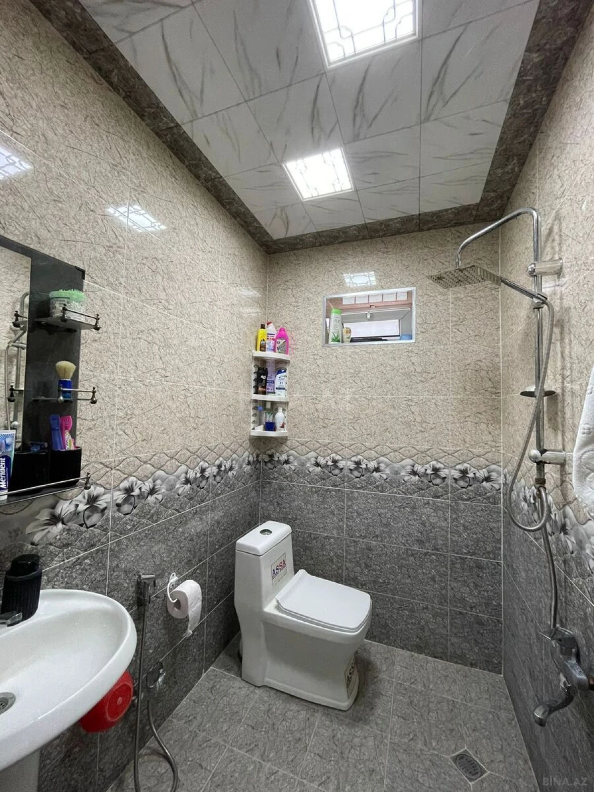 Satılır 4 otaqlı həyət evi 145 m²