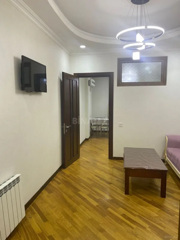 Kirayə verilir 2 otaqlı mənzil 58 m²