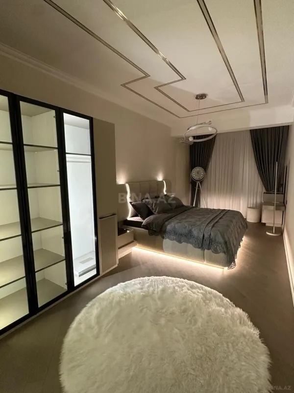 Satılır 3 otaqlı mənzil 104 m²