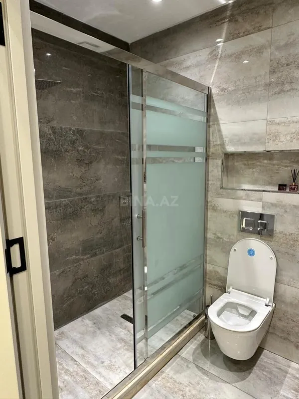 Satılır 3 otaqlı mənzil 104 m²