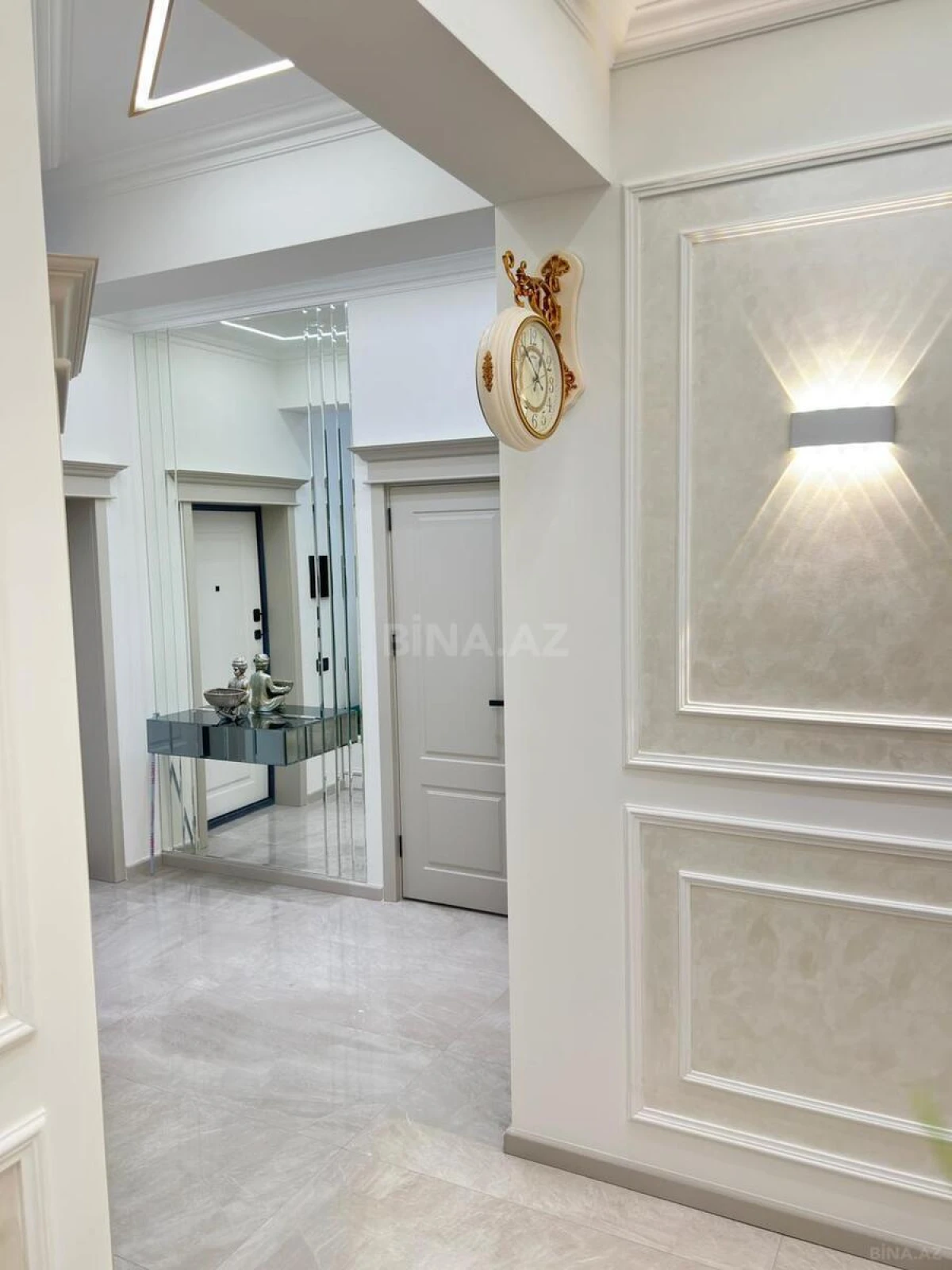 Satılır 3 otaqlı mənzil 104 m²