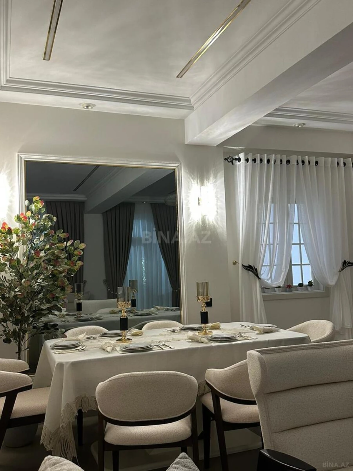 Satılır 3 otaqlı mənzil 104 m²