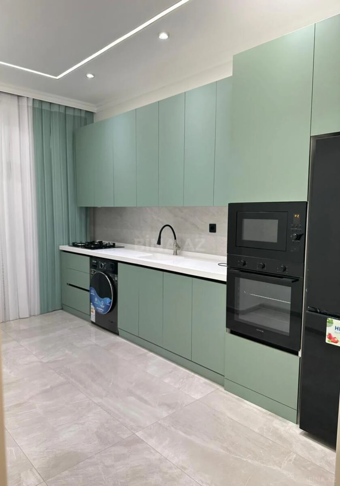 Satılır 3 otaqlı mənzil 104 m²