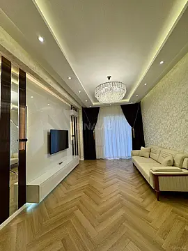 Satılır 3 otaqlı mənzil 107 m²