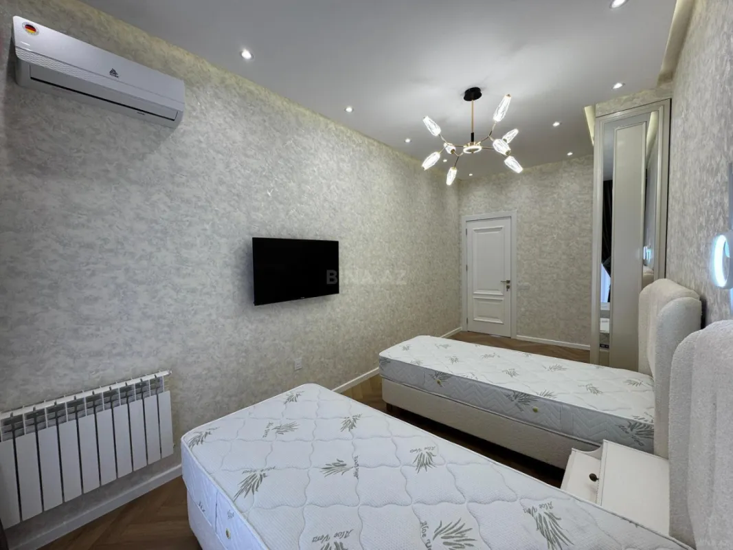 Satılır 3 otaqlı mənzil 107 m²