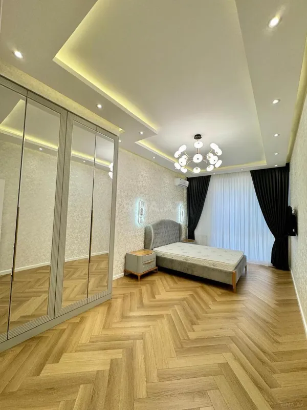 Satılır 3 otaqlı mənzil 107 m²