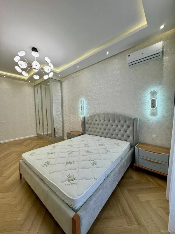 Satılır 3 otaqlı mənzil 107 m²