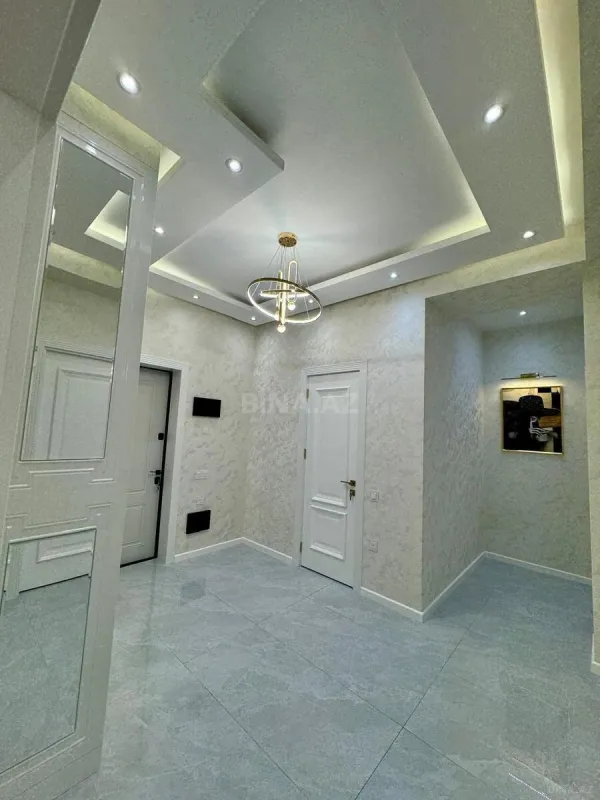 Satılır 3 otaqlı mənzil 107 m²