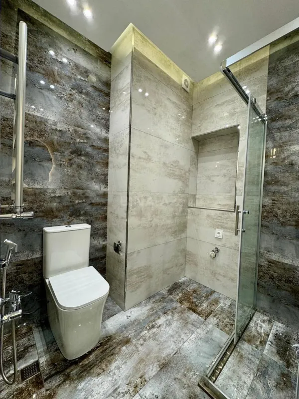 Satılır 3 otaqlı mənzil 107 m²