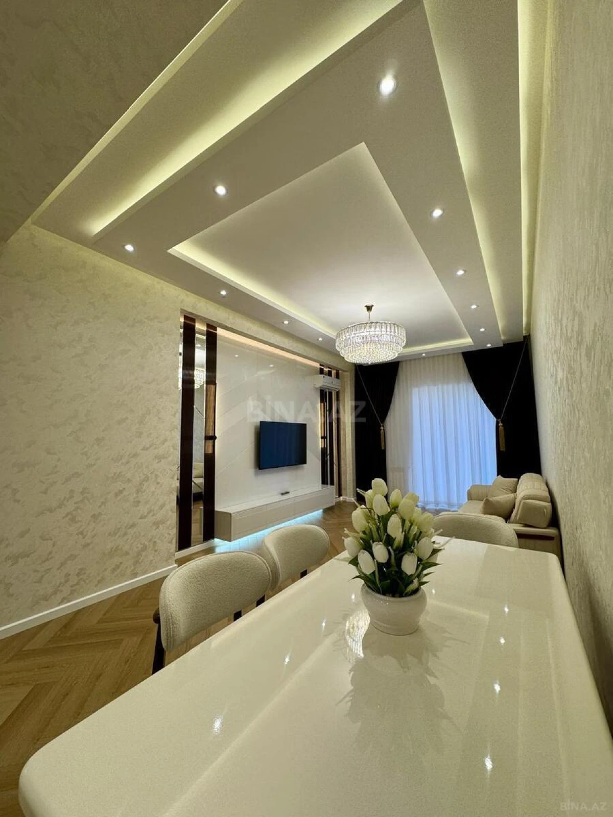 Satılır 3 otaqlı mənzil 107 m²