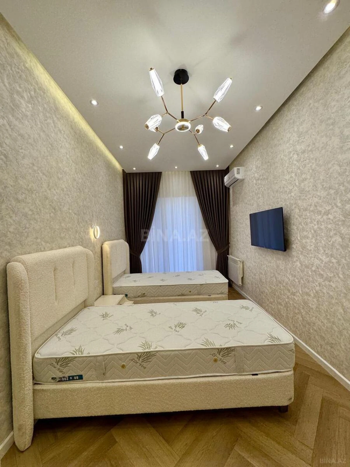 Satılır 3 otaqlı mənzil 107 m²