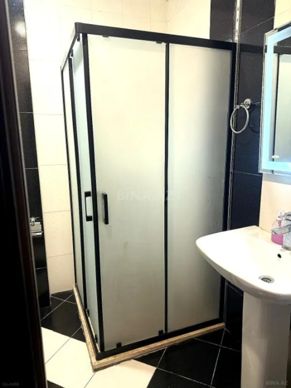 Kirayə verilir 2 otaqlı mənzil 65 m²