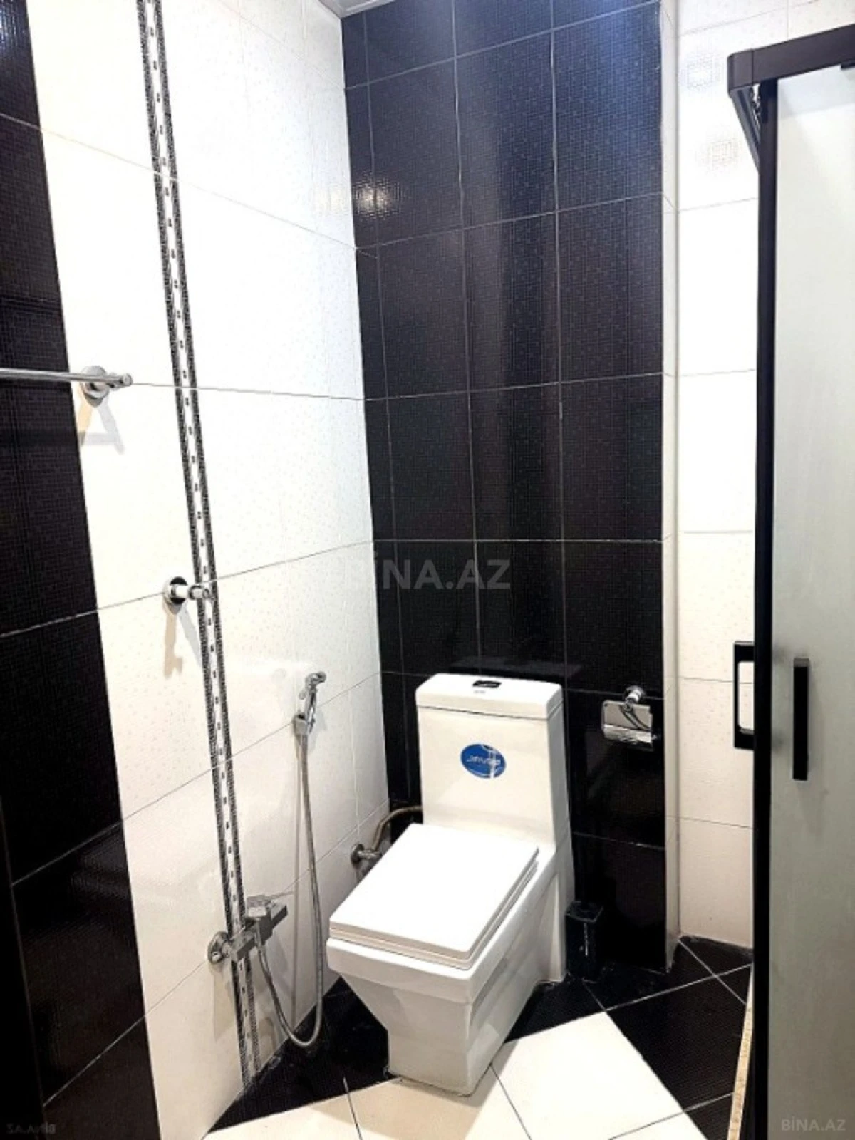 Kirayə verilir 2 otaqlı mənzil 65 m²