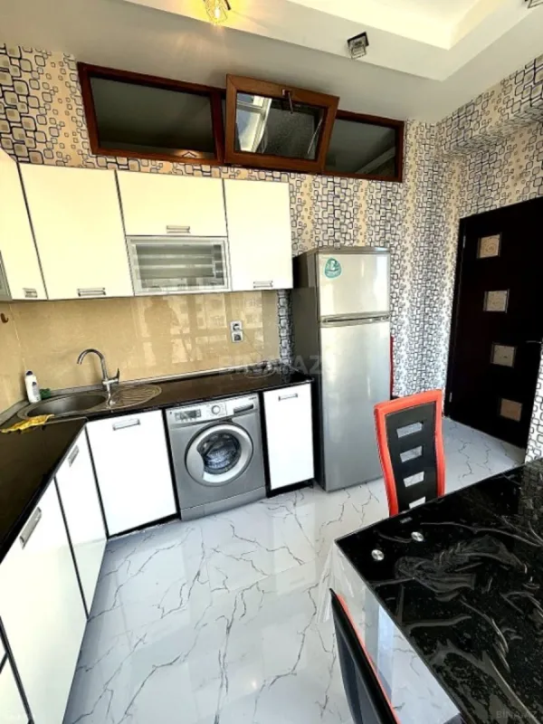 Kirayə verilir 2 otaqlı mənzil 65 m²
