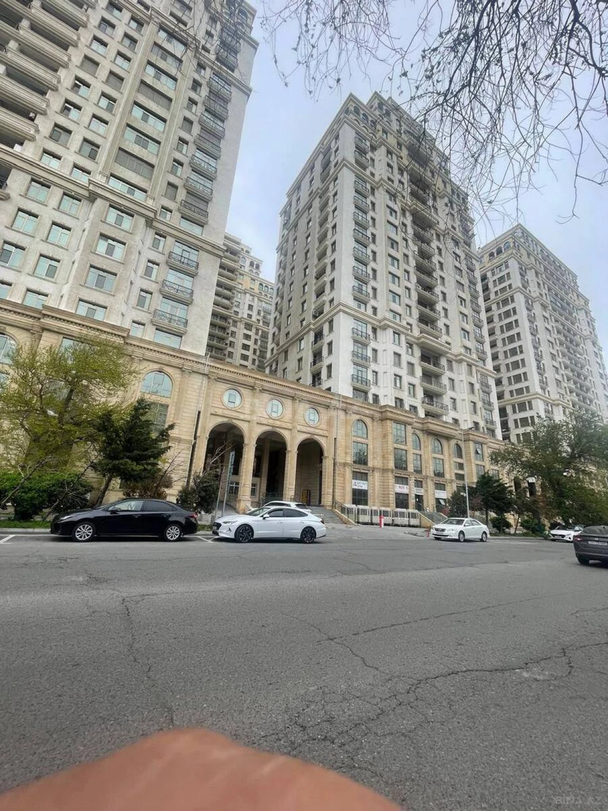 Satılır 3 otaqlı mənzil 155 m²