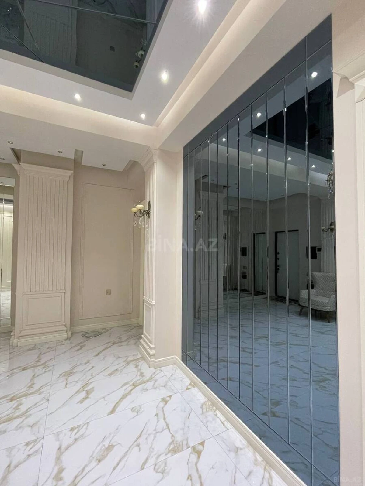 Satılır 3 otaqlı mənzil 155 m²