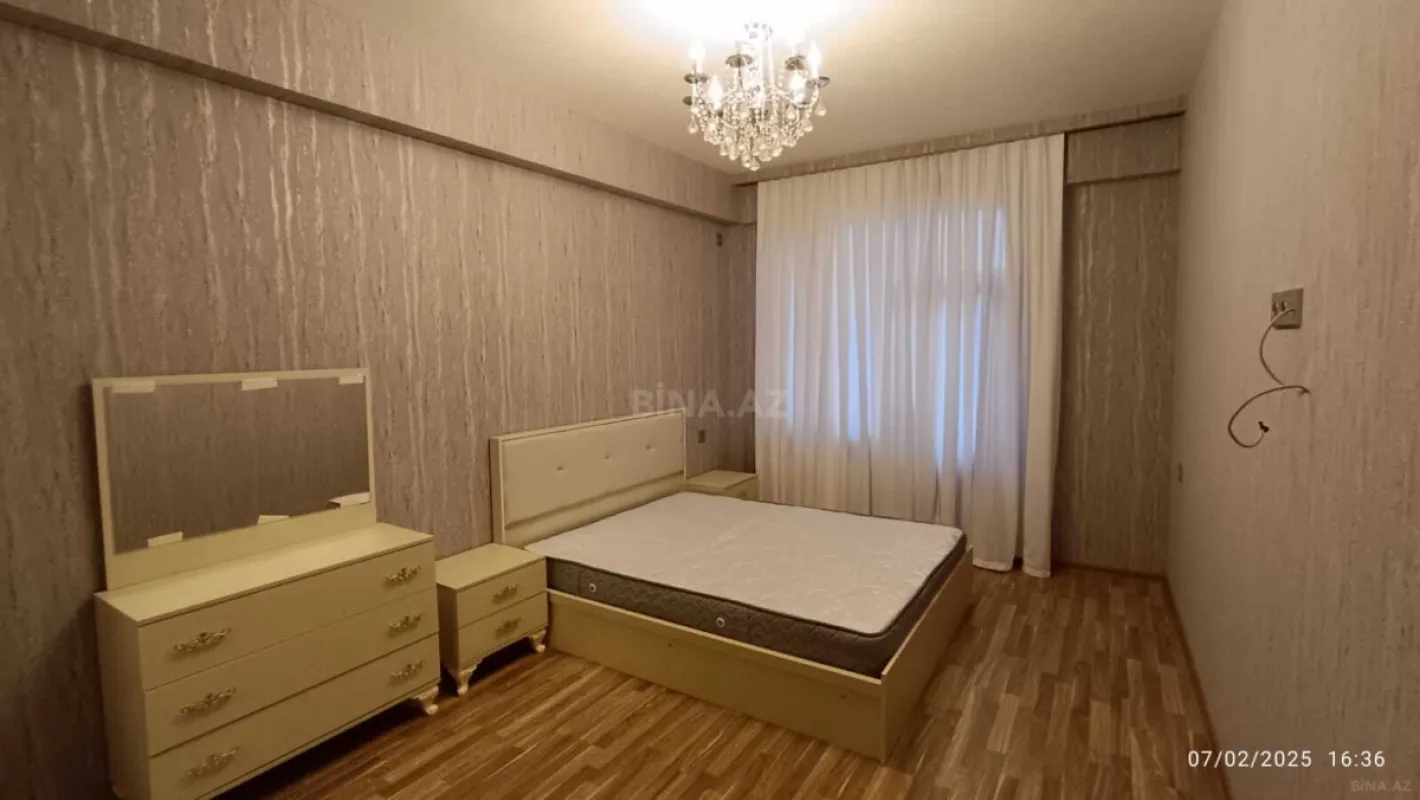 Satılır 3 otaqlı mənzil 105 m²
