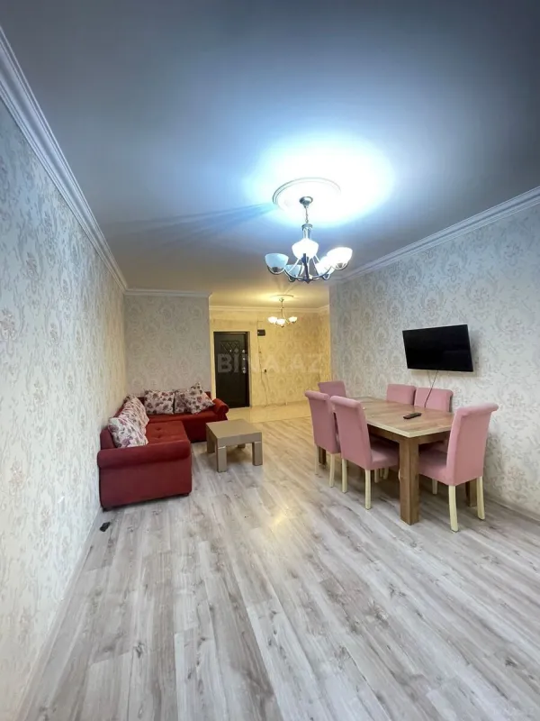 Kirayə verilir 2 otaqlı mənzil 60 m²