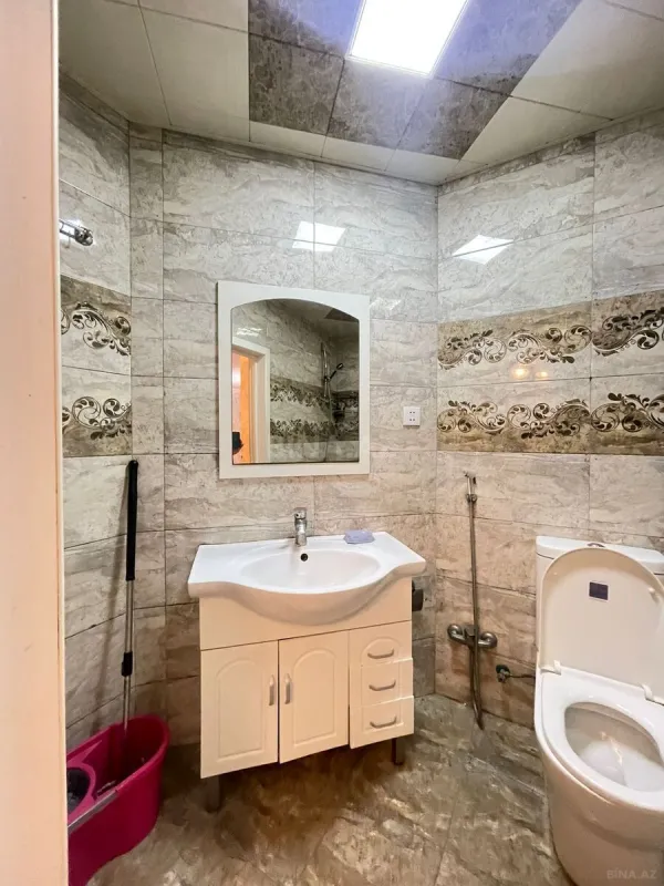 Kirayə verilir 2 otaqlı mənzil 60 m²