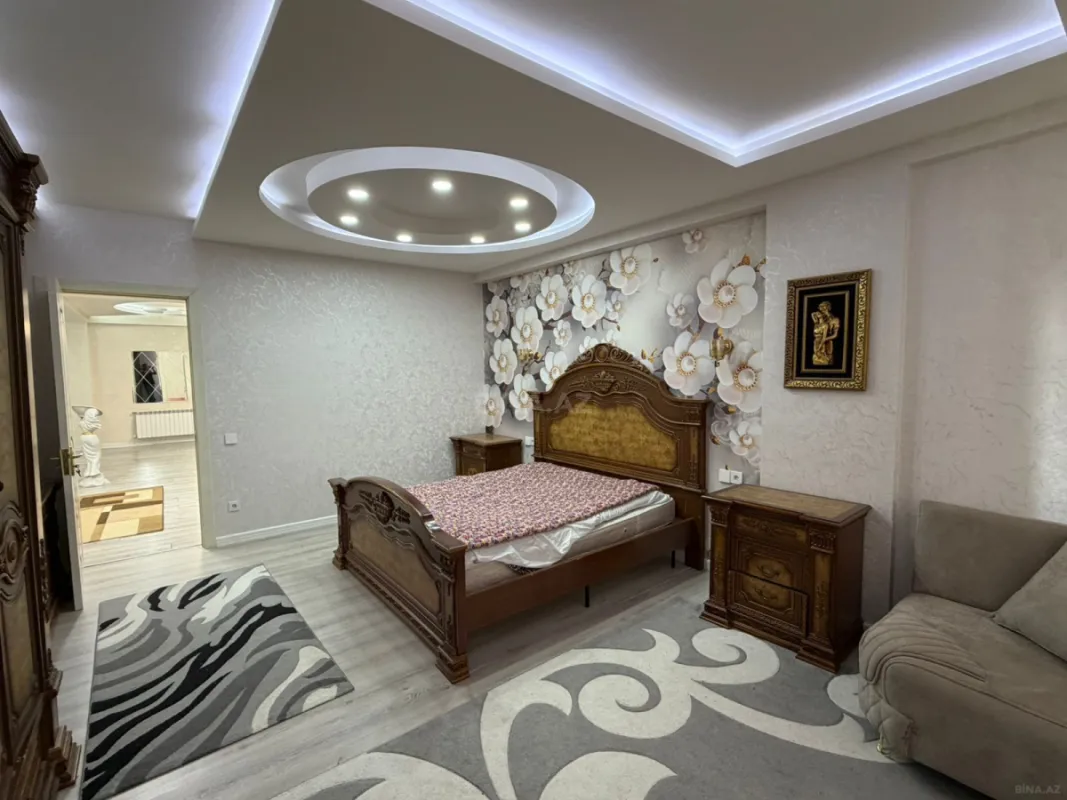 Kirayə verilir 3 otaqlı mənzil 140 m²