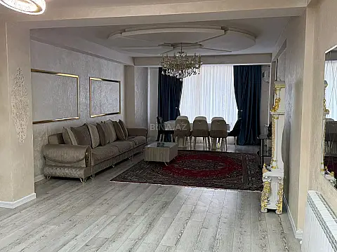 Kirayə verilir 3 otaqlı mənzil 140 m²