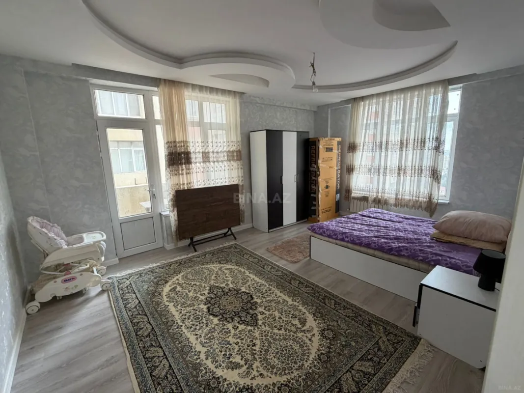 Kirayə verilir 3 otaqlı mənzil 140 m²