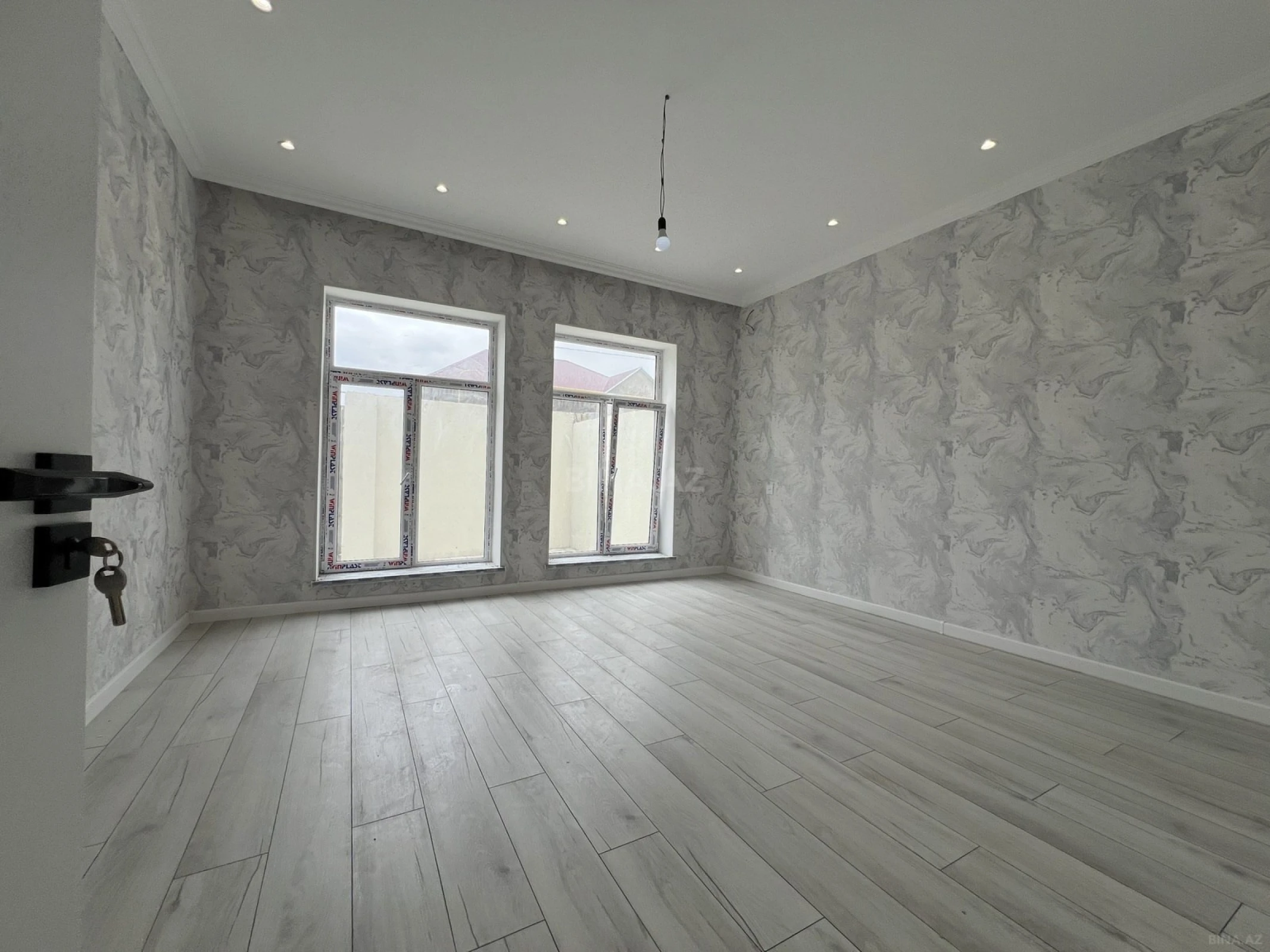 Satılır 2 otaqlı həyət evi 60 m²