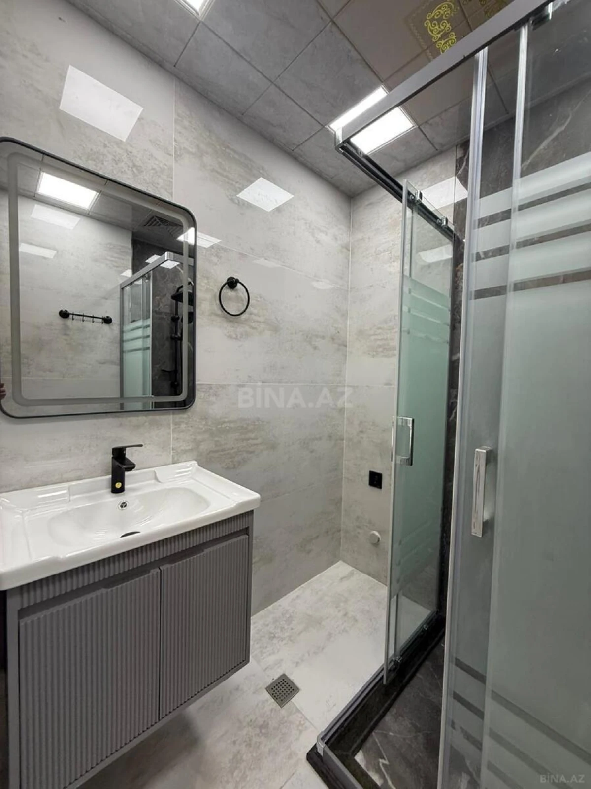 Satılır 4 otaqlı mənzil 80 m²