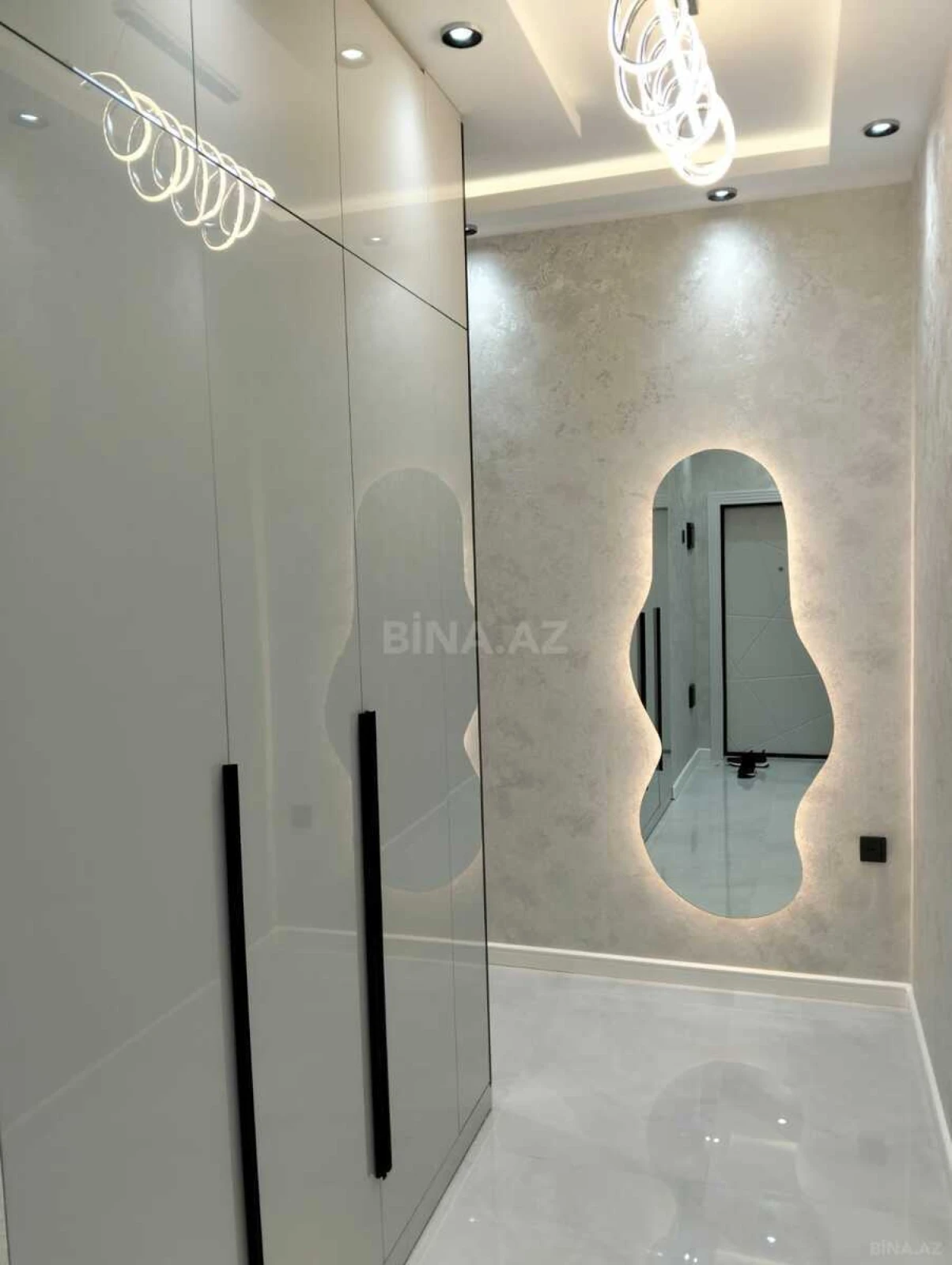 Satılır 3 otaqlı mənzil 63.5 m²
