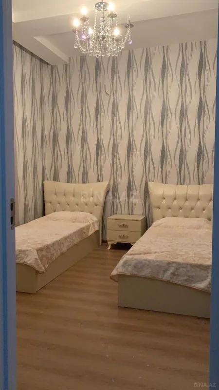 Satılır 4 otaqlı həyət evi 250 m²