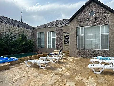 Satılır 4 otaqlı həyət evi 250 m² — Bakı, Mərdəkan 4 otaq 250.00 m²