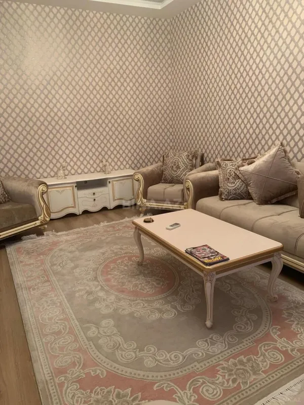 Satılır 4 otaqlı həyət evi 250 m²