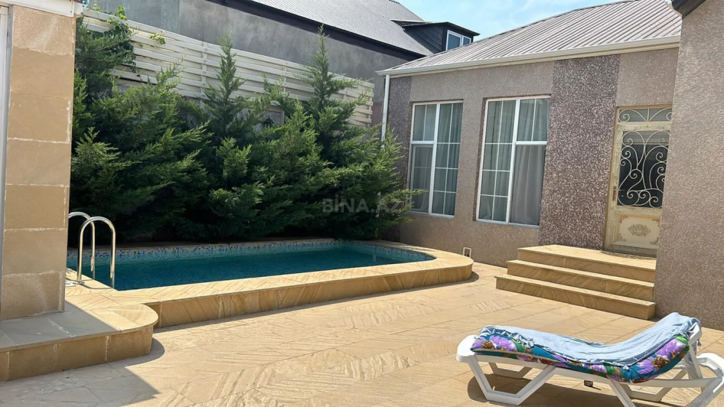 Satılır 4 otaqlı həyət evi 250 m²