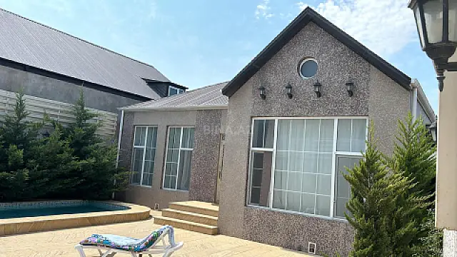 Satılır 4 otaqlı həyət evi 250 m²